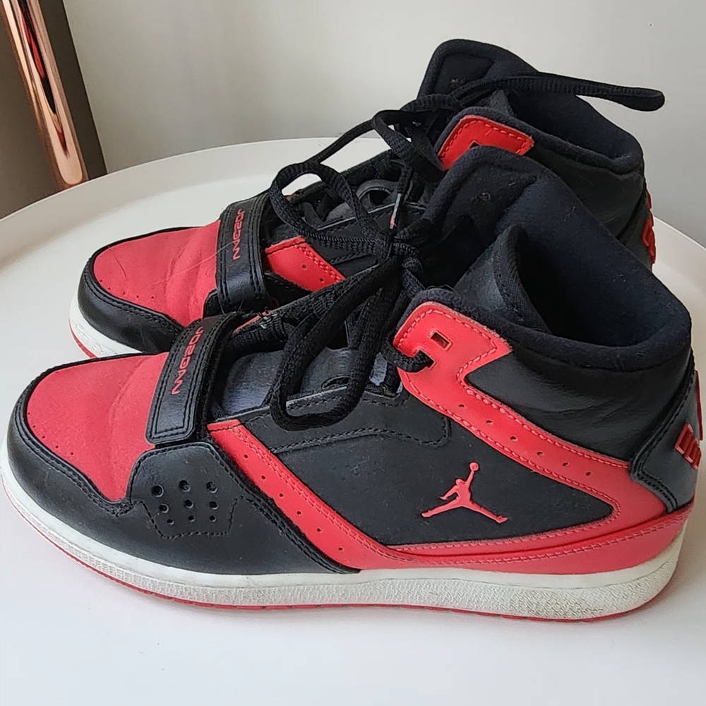 Jordan Kids' Sneakers in Black and Red
